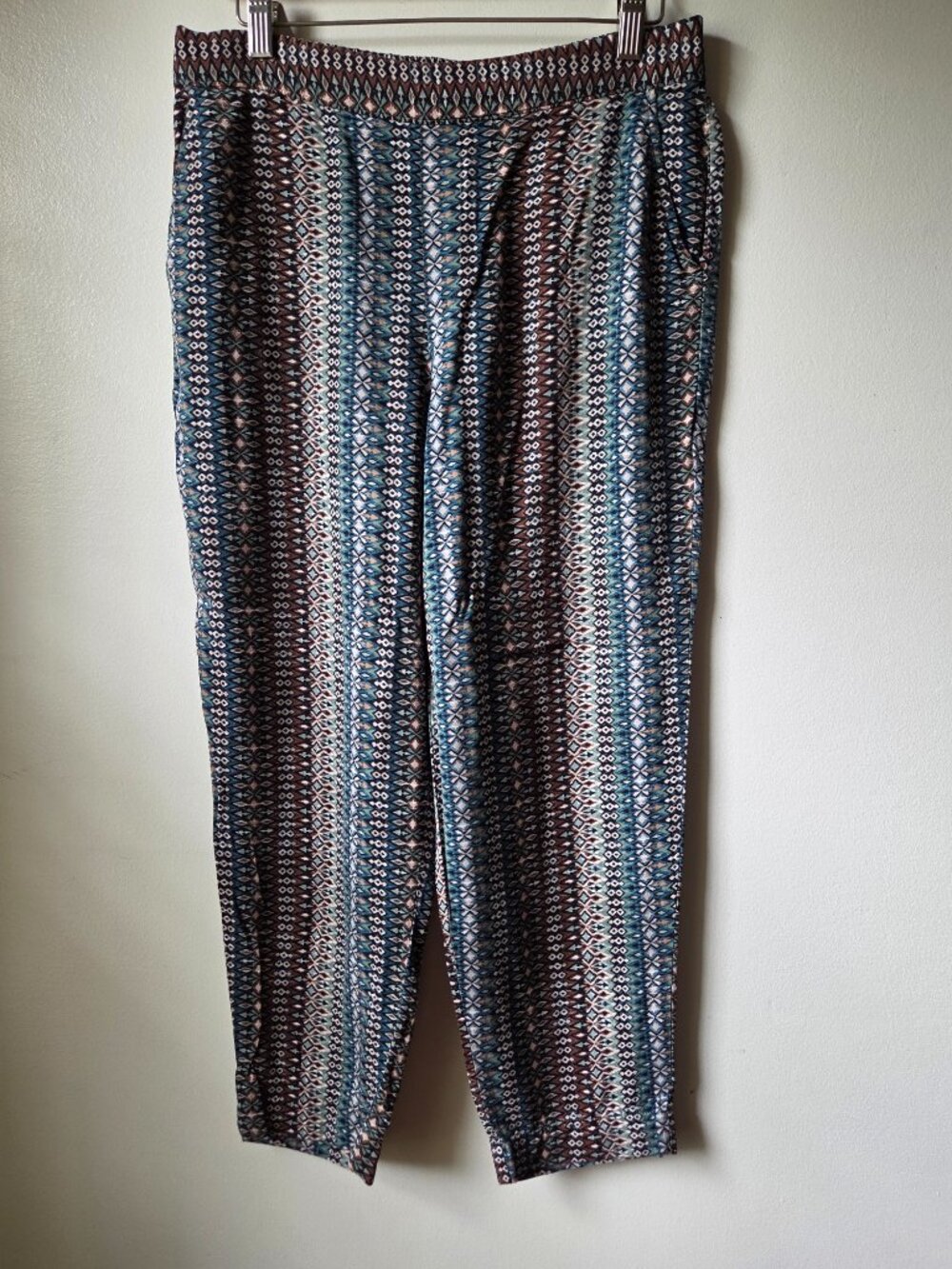EUC JESSICA SIMPSON BOHO PRINT TAPERED SOFT PANTS SIZE M